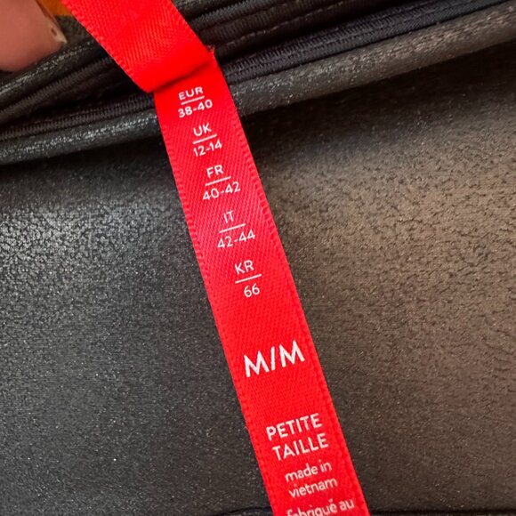 Spanx Faux Leather Leggings - Black, Medium - Picture 4 of 11